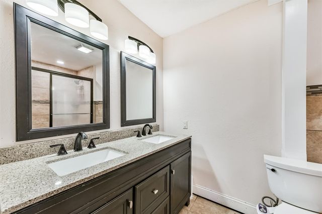 9101 Lazy Lane, Hitchcock, TX 77563