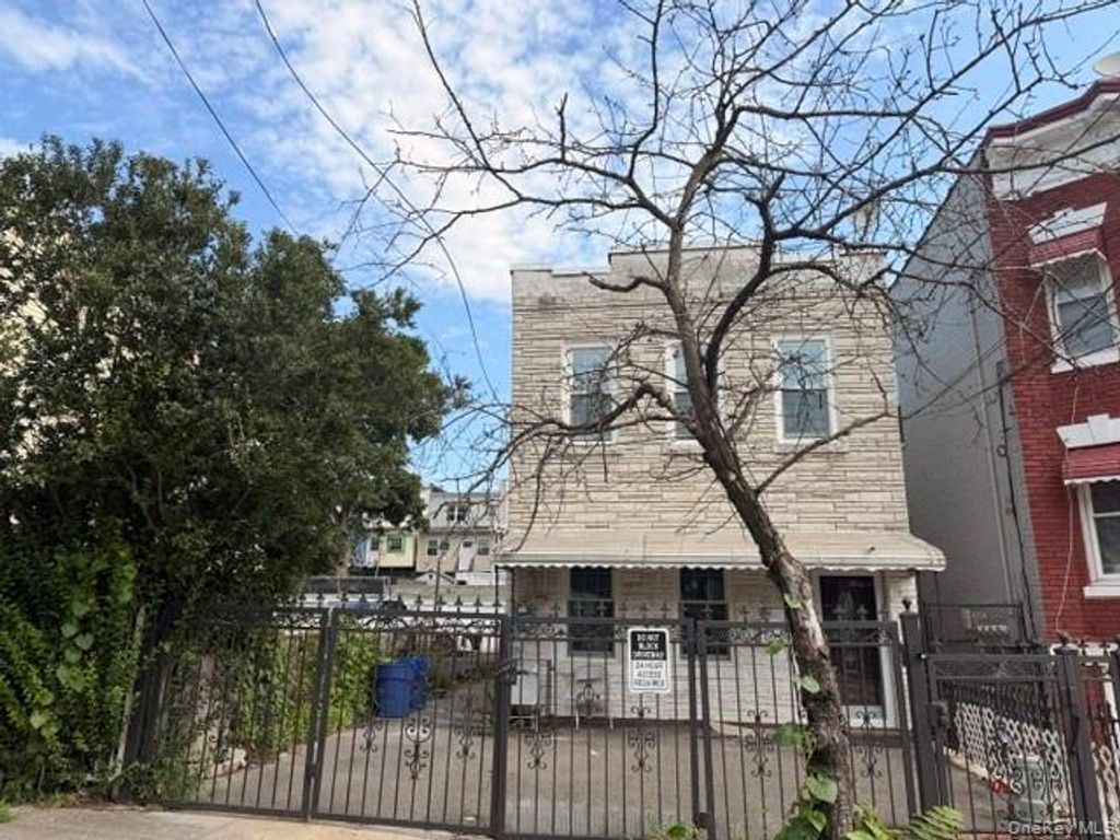 1041 E 216th Street, Bronx, NY 10469 — photo 2