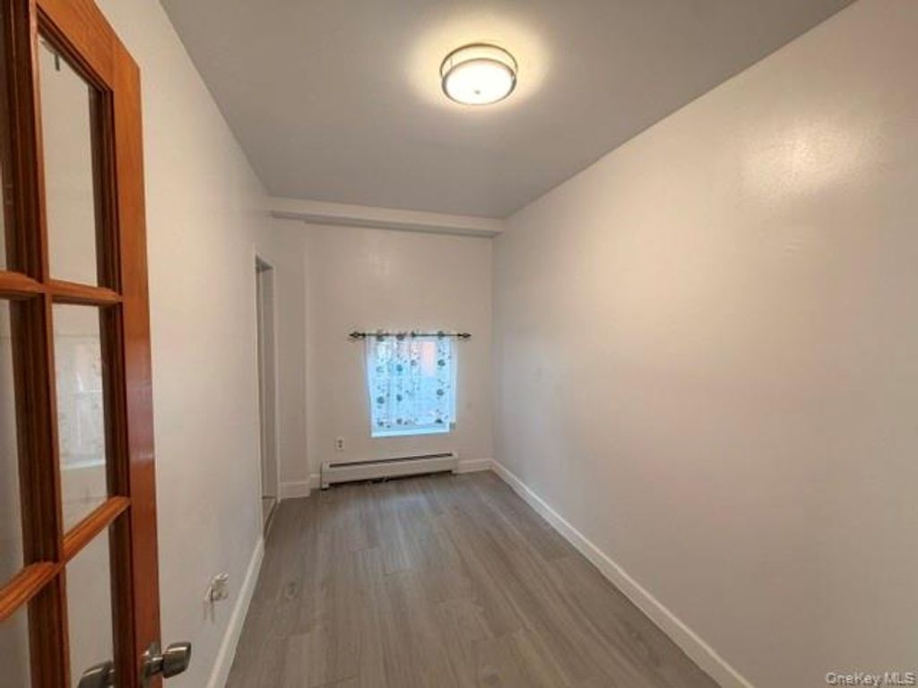 1041 E 216th Street, Bronx, NY 10469 — photo 4