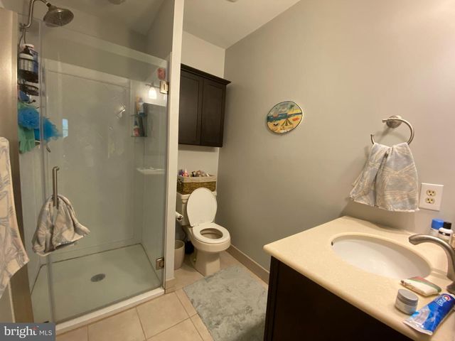 240 VALLEY STREAM LN, Chesterbrook, PA 19087