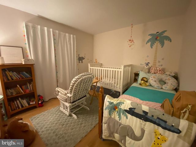 240 VALLEY STREAM LN, Chesterbrook, PA 19087