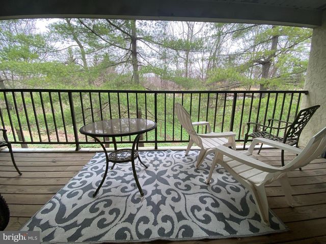 240 VALLEY STREAM LN, Chesterbrook, PA 19087