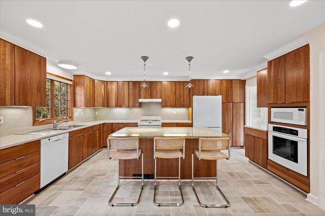 4238 50TH ST NW, Washington, DC 20016