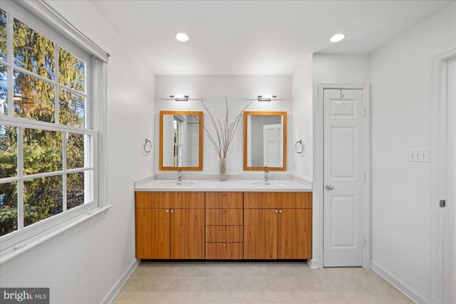 4238 50TH ST NW, Washington, DC 20016