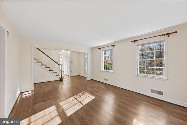 4238 50TH ST NW, Washington, DC 20016