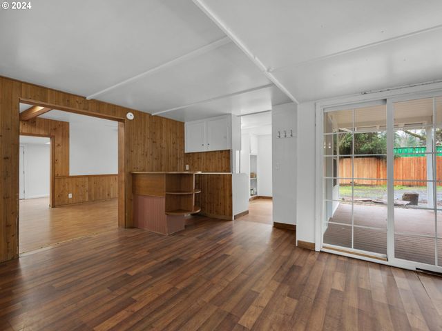 82461 MAPLE Rd, Seaside, OR 97138