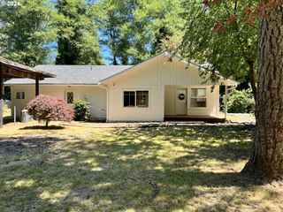 82461 MAPLE Rd, Seaside, OR 97138