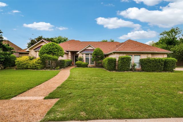 2621 Bierstadt Drive, Highland Village, TX 75077