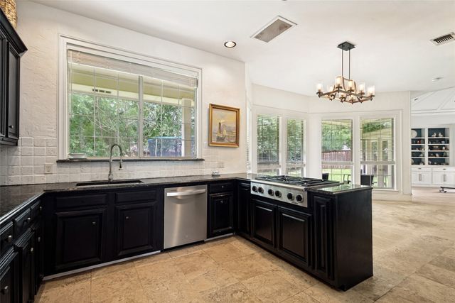 2621 Bierstadt Drive, Highland Village, TX 75077