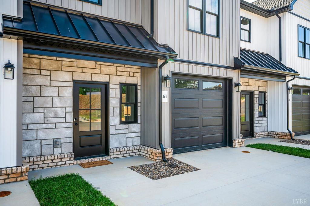 Image 3 of property listing at 61 Luke Court, Rustburg, VA 24588