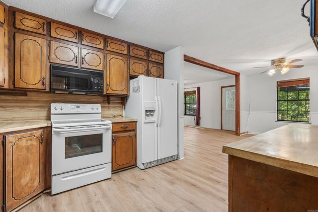 210 Lawrence Lane, Hot Springs, AR 71913