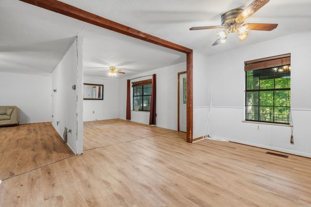 210 Lawrence Lane, Hot Springs, AR 71913