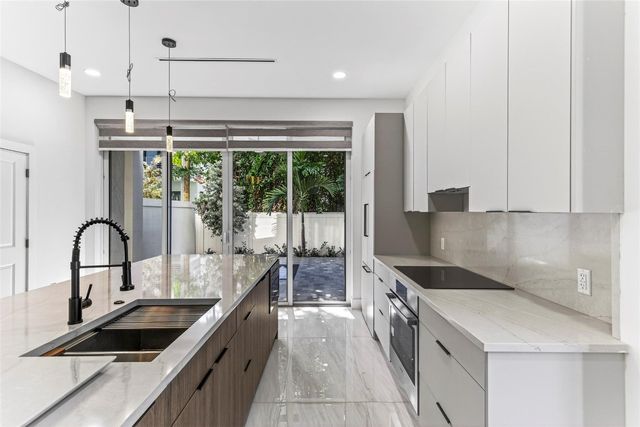 1408 NE 5th Court 1408A, Fort Lauderdale, FL 33301