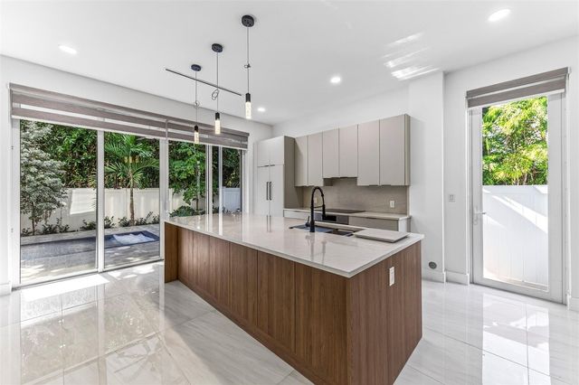 1408 NE 5th Court 1408A, Fort Lauderdale, FL 33301