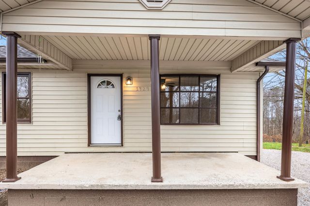 1929 Lower Adkinstown Road, Mckee, KY 40447