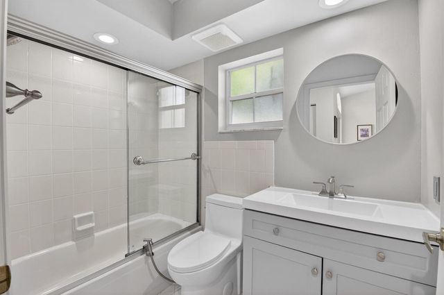 17257 Boca Club Boulevard Apt 5, Boca Raton, FL 33487