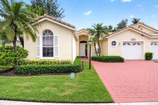 17257 Boca Club Boulevard Apt 5, Boca Raton, FL 33487