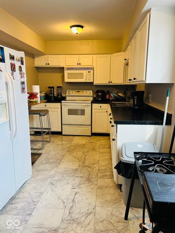 1121 N Belleview Place, Indianapolis, IN 46222