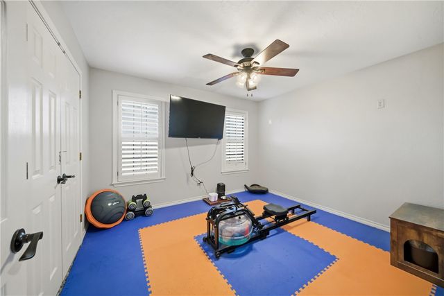 1152 McNutt Road, Franklin, TX 77856