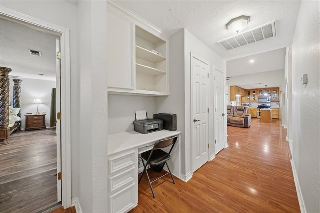 1152 McNutt Road, Franklin, TX 77856