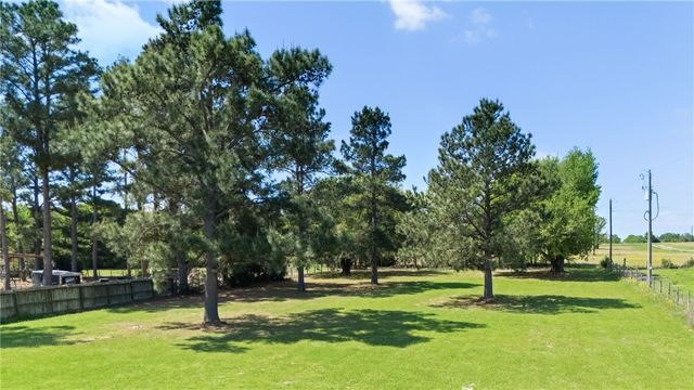 1152 McNutt Road, Franklin, TX 77856