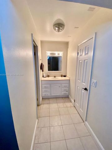 1841 NW 113th Ave, Pembroke Pines, FL 33026