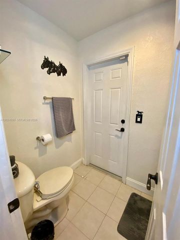 1841 NW 113th Ave, Pembroke Pines, FL 33026