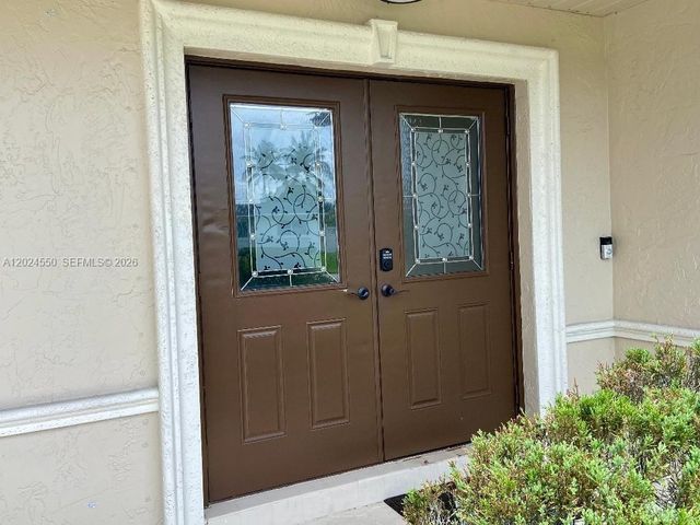 1841 NW 113th Ave, Pembroke Pines, FL 33026