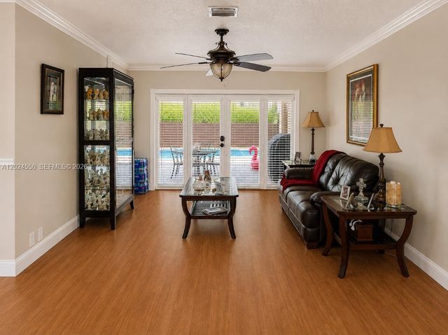 1841 NW 113th Ave, Pembroke Pines, FL 33026