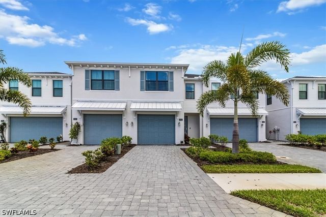 13021 Pembroke DR, Naples, FL 34105