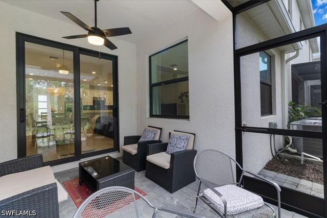 13021 Pembroke DR, Naples, FL 34105