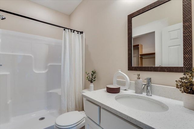 2431 S Wheatland Ct, Wichita, KS 67235