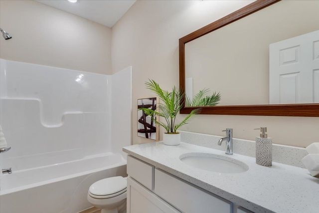 2431 S Wheatland Ct, Wichita, KS 67235