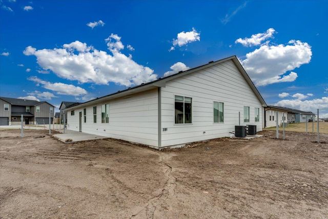 2431 S Wheatland Ct, Wichita, KS 67235