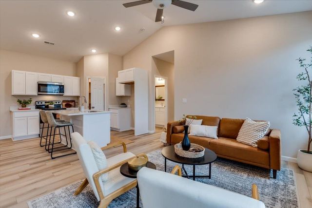 2431 S Wheatland Ct, Wichita, KS 67235