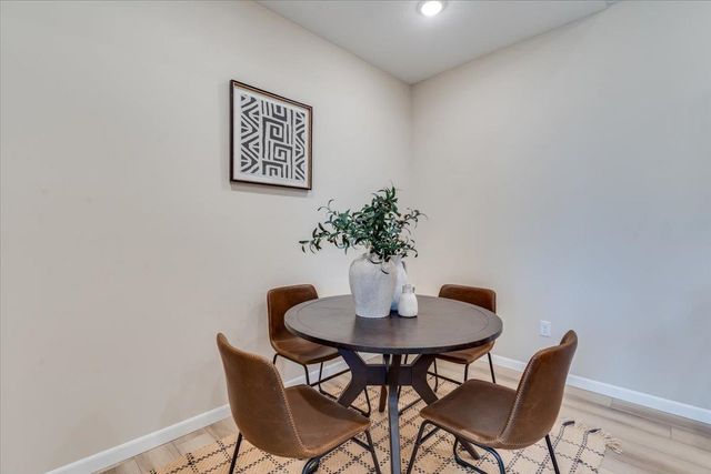 2431 S Wheatland Ct, Wichita, KS 67235