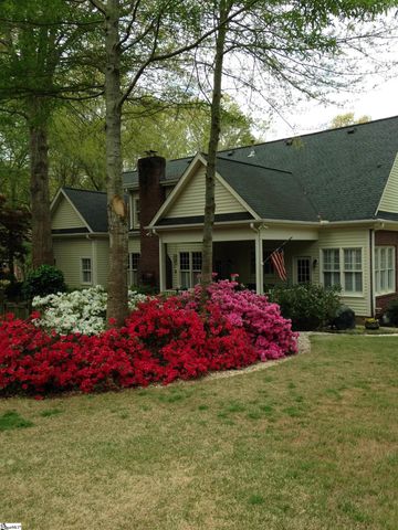 26 Wiseton Court, Simpsonville, SC 29681