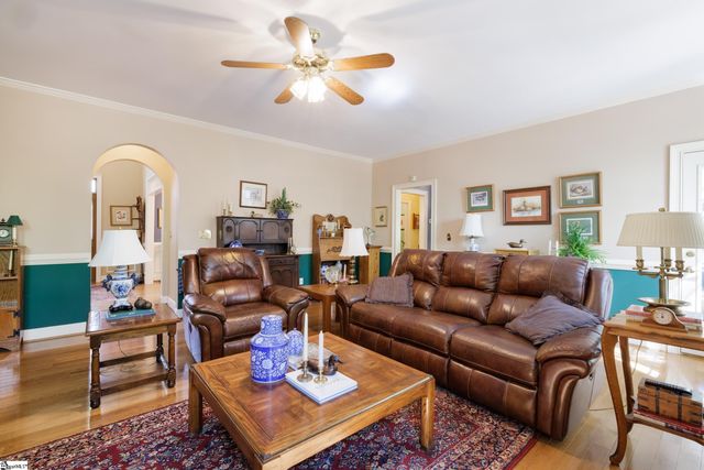 26 Wiseton Court, Simpsonville, SC 29681