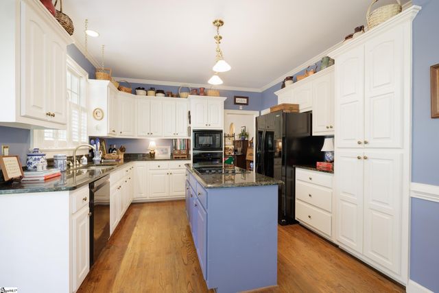 26 Wiseton Court, Simpsonville, SC 29681