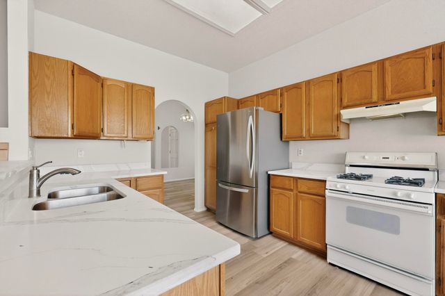 6200 Apache Plume Road NE, Rio Rancho, NM 87144