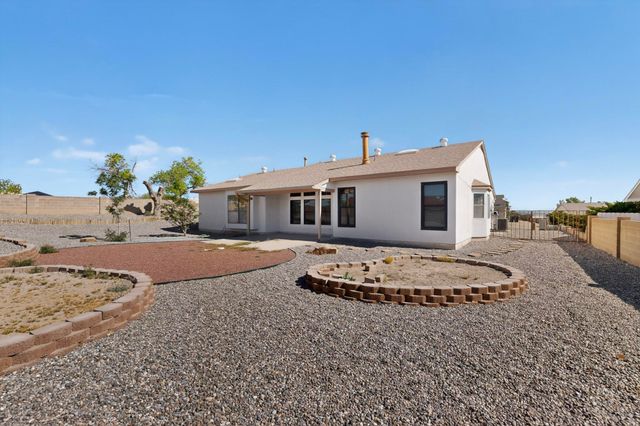 6200 Apache Plume Road NE, Rio Rancho, NM 87144