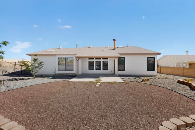 6200 Apache Plume Road NE, Rio Rancho, NM 87144