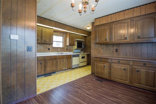 115 Geola ST, Buchanan Dam, TX 78609