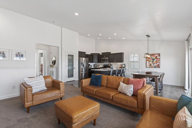 5212 W COURTLY LN, Herriman, UT 84096