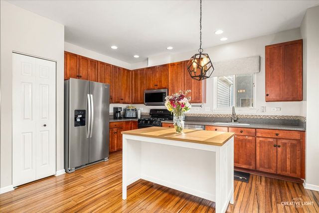 2455 Montclair Lane, Montgomery, IL 60538