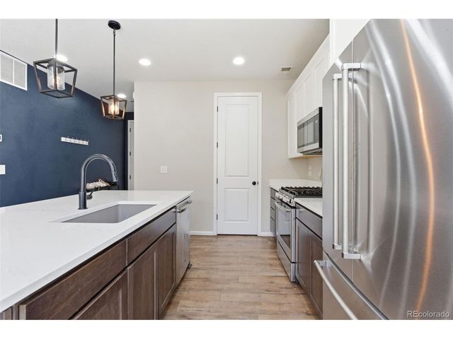 693 Blue Teal Dr, Castle Rock, CO 80104