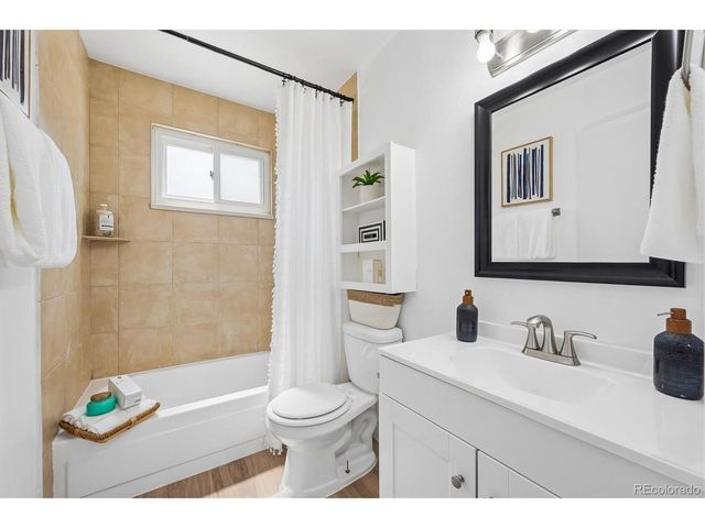 4955 S Quintero Cir, Aurora, CO 80015