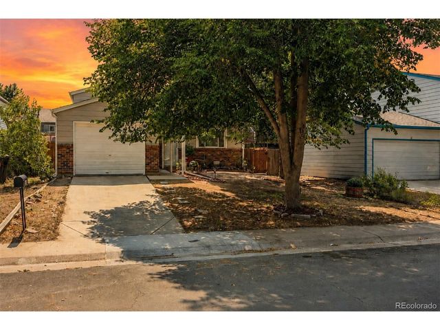 4955 S Quintero Cir, Aurora, CO 80015