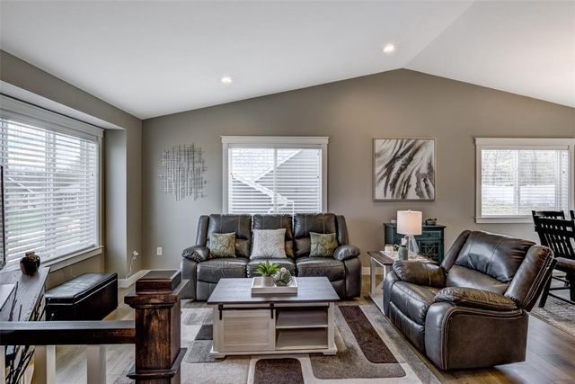896 Glacier Drive, Altoona, WI 54720