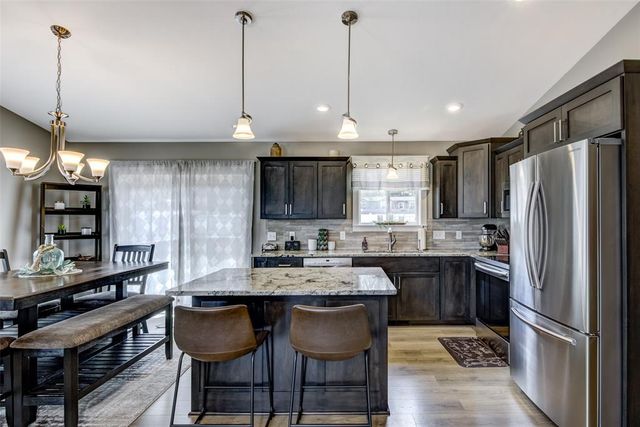 896 Glacier Drive, Altoona, WI 54720